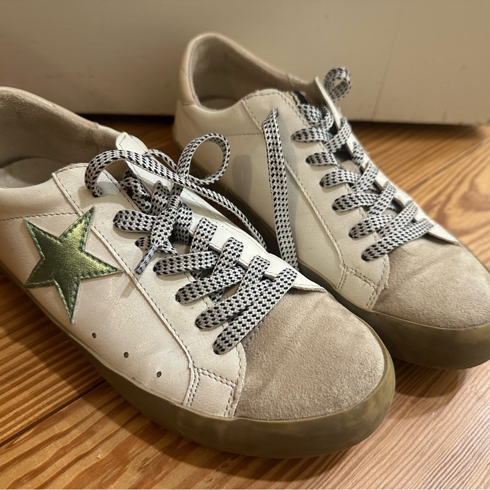 ShuShop Women's Sneakers - White and Green